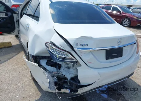 2016 Mercedes-Benz C 300 из США, поврежденный, VIN 55SWF4JBXGU118633